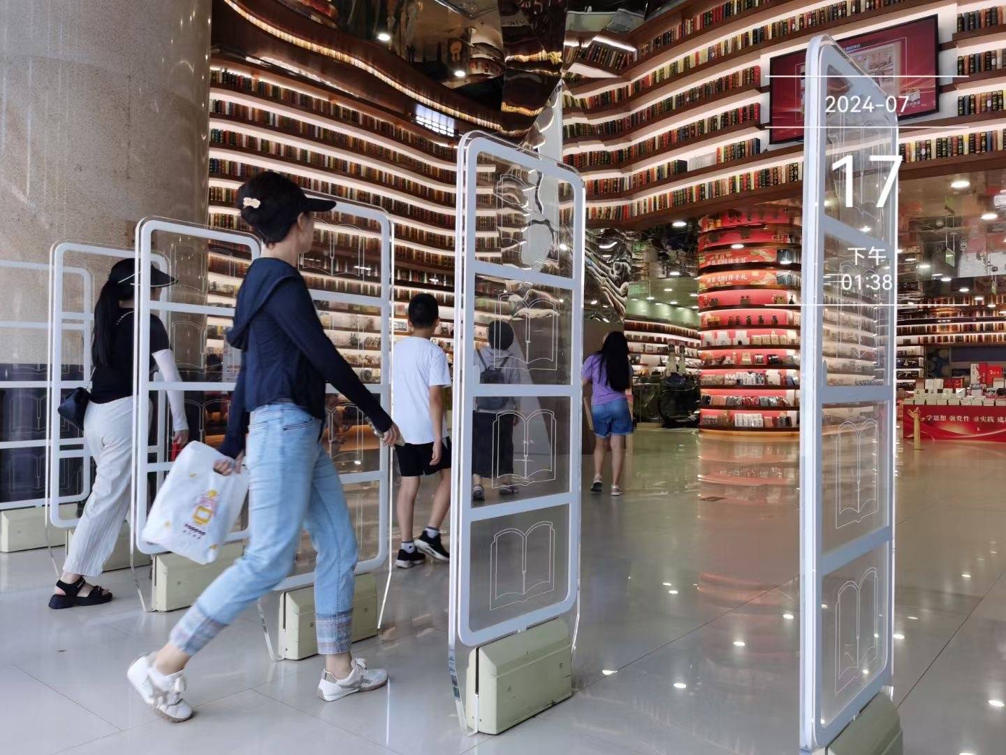 在圖書館，書店門口的那個防偷書裝置是什么原理？ 圖書防盜 圖書館防盜儀:防盜儀